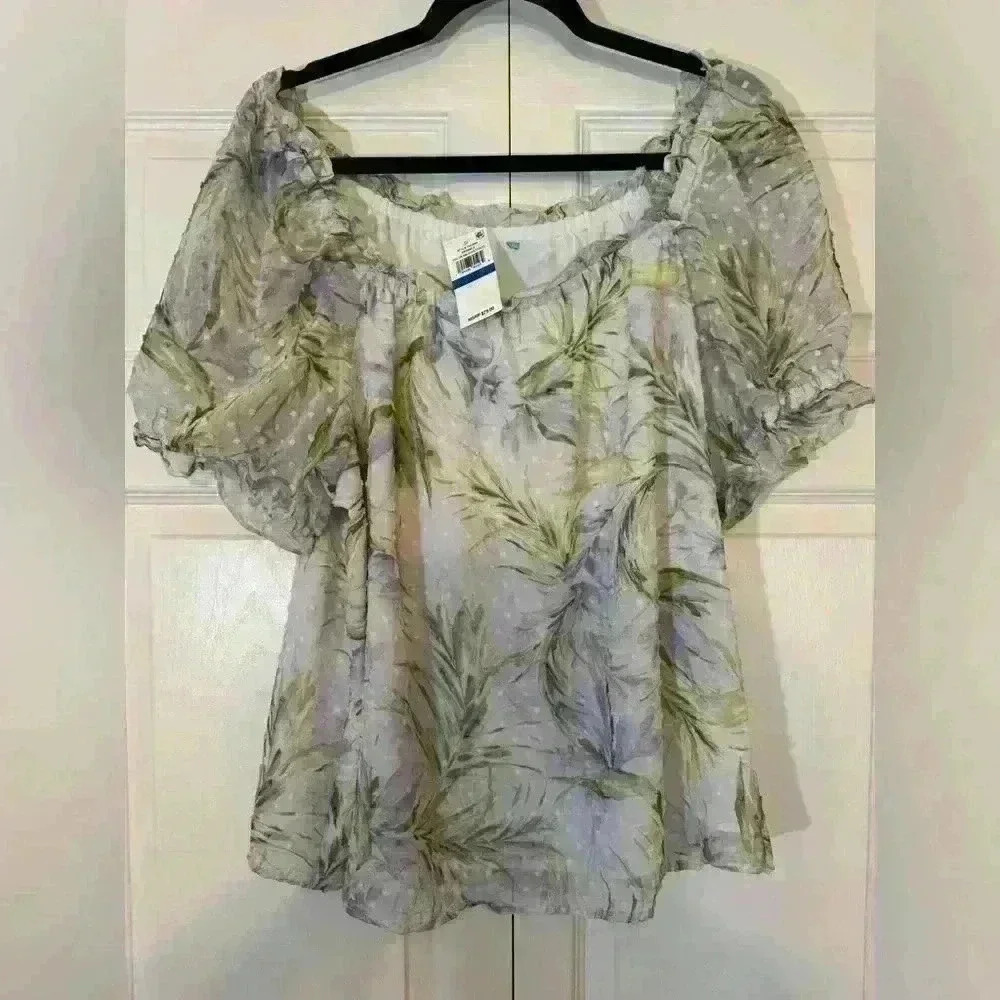 Short Sleeve Top NWT Size XL